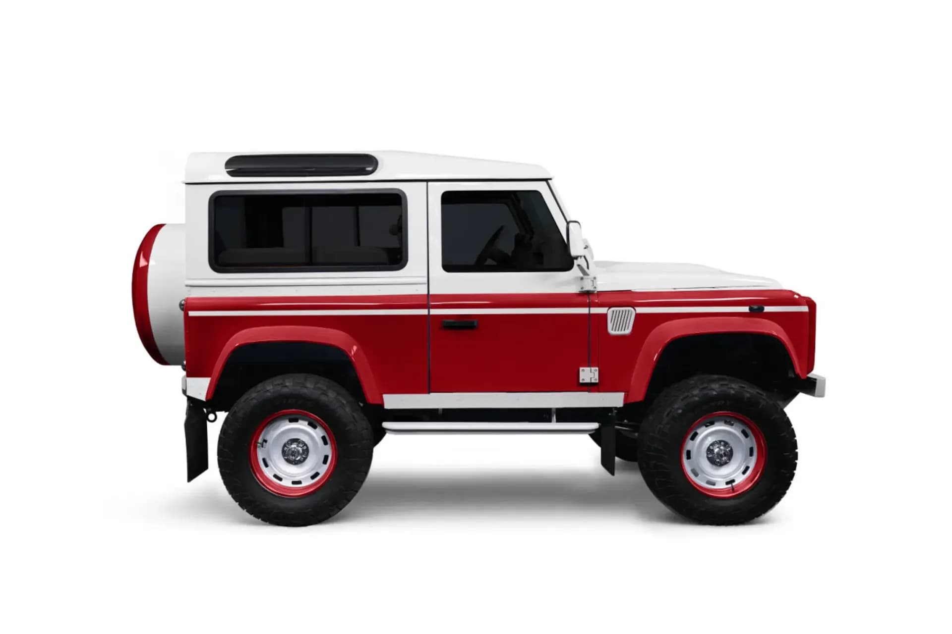 Hard-Top Defender 90 Looking to the Right with No Background